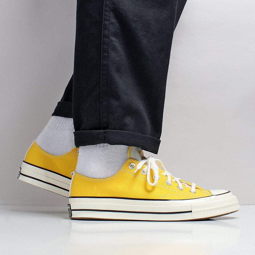 converse all star yellow low tops